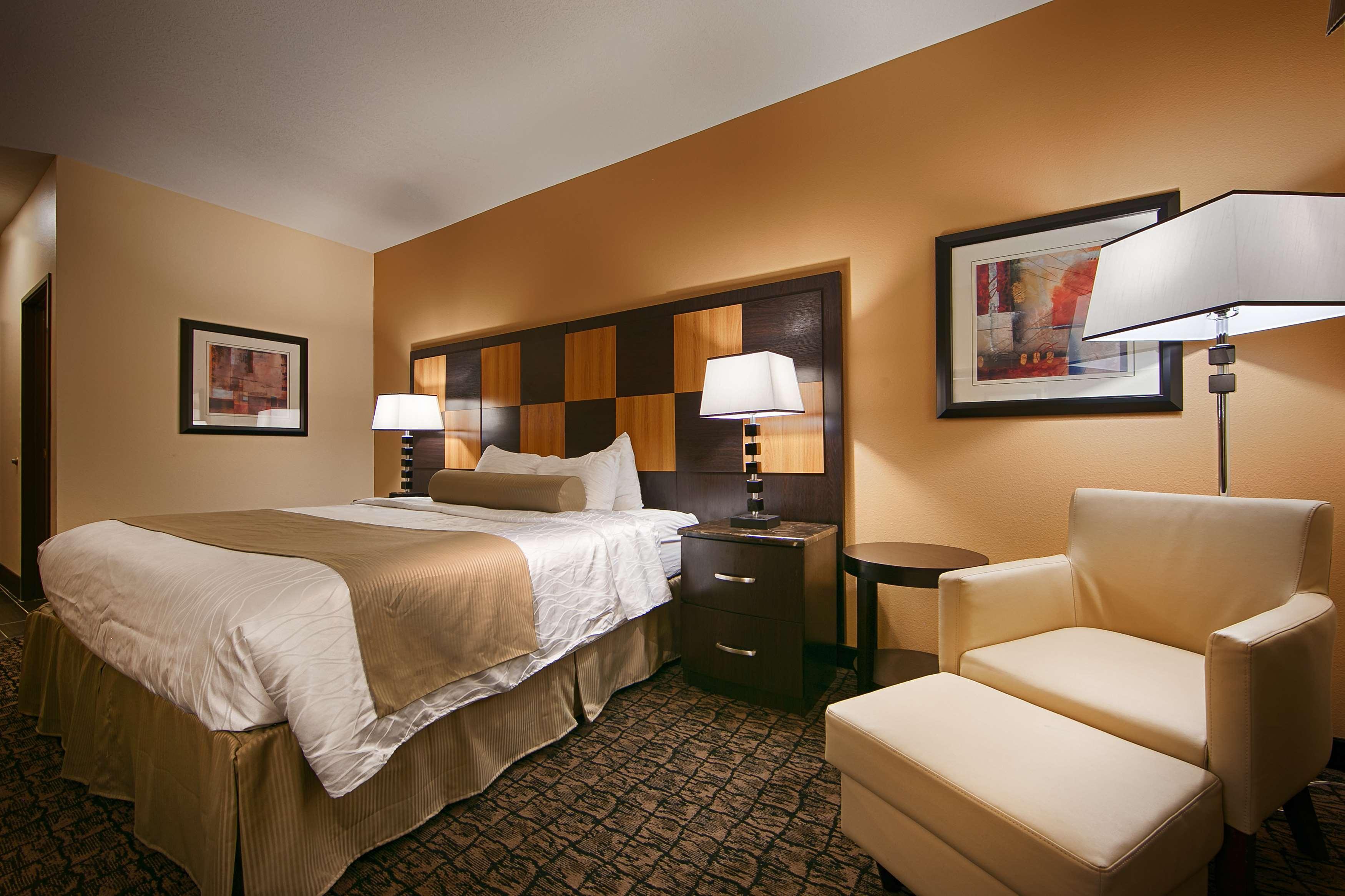 Best Western Plus - Wendover Inn Exterior photo