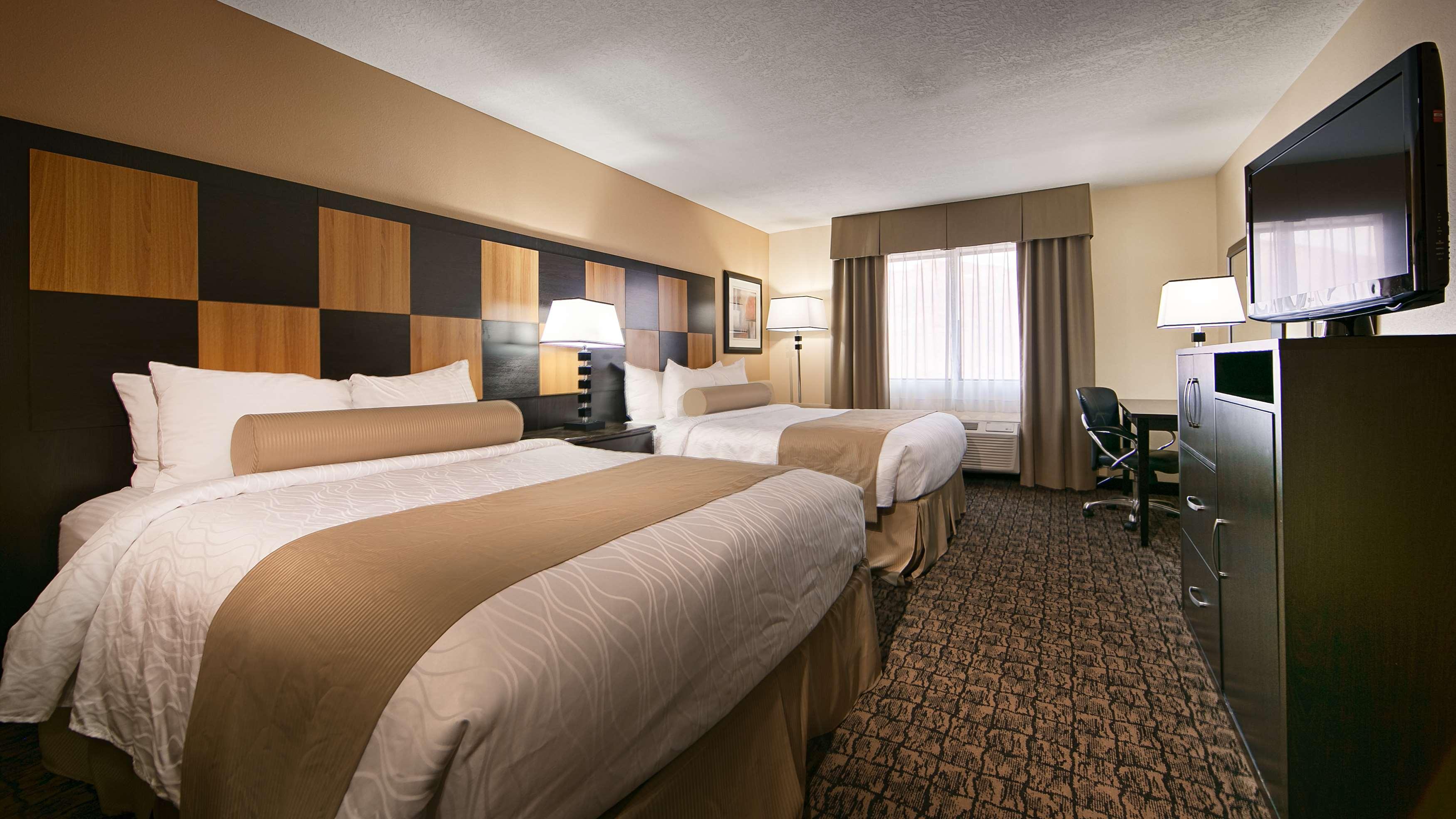 Best Western Plus - Wendover Inn Exterior photo