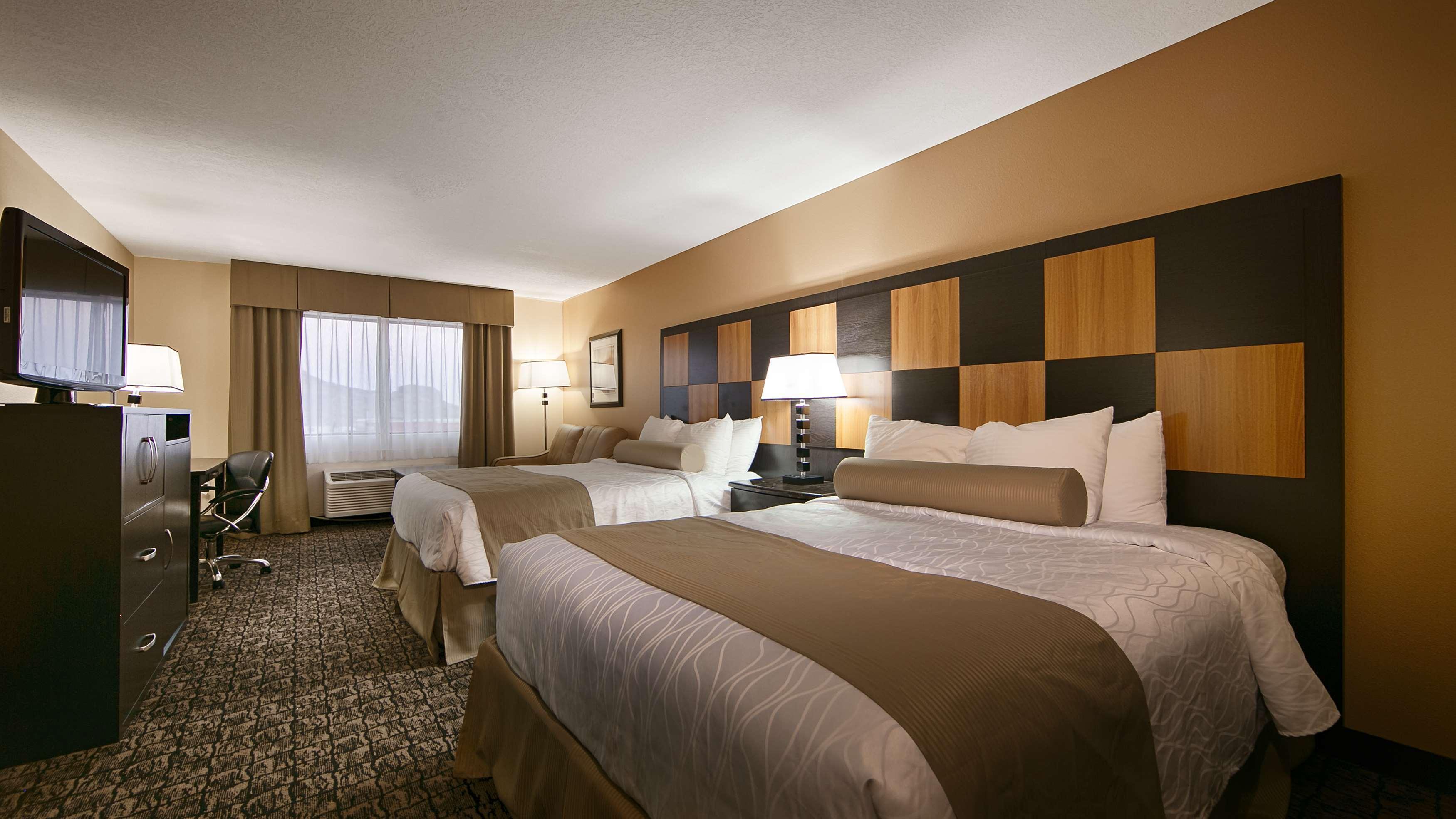 Best Western Plus - Wendover Inn Exterior photo